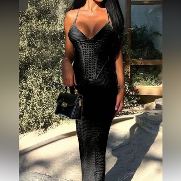 Sexy Hollow Lace Big Halter Knit Women's Smock, Renaissance Dress, Beach Outfits - Picture 5 of 7